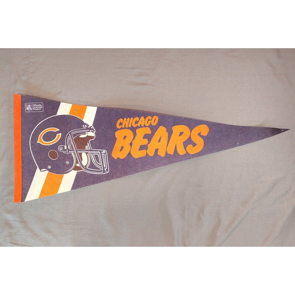 Vintage NFL Chicago Bears Football Felt Pennant 12"x30"